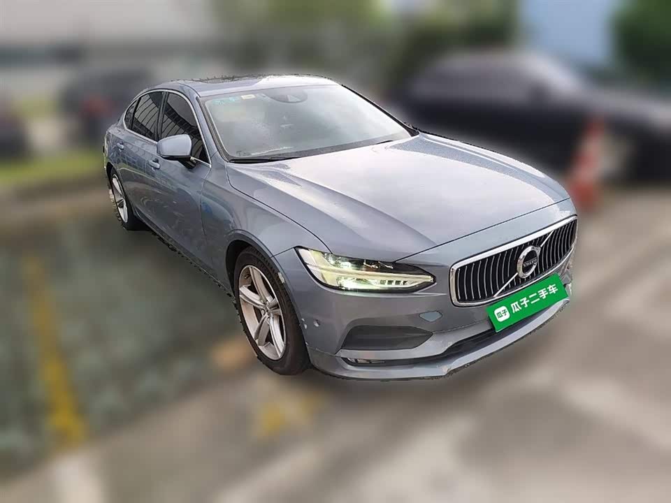 Volvo S90