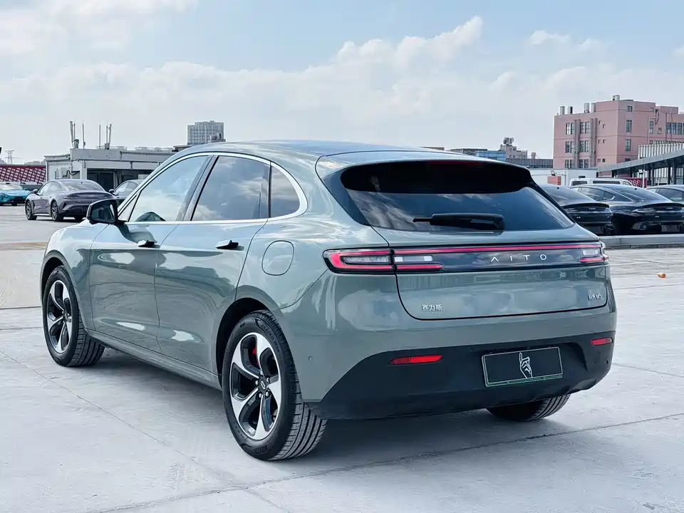 AITO Ask the world M5