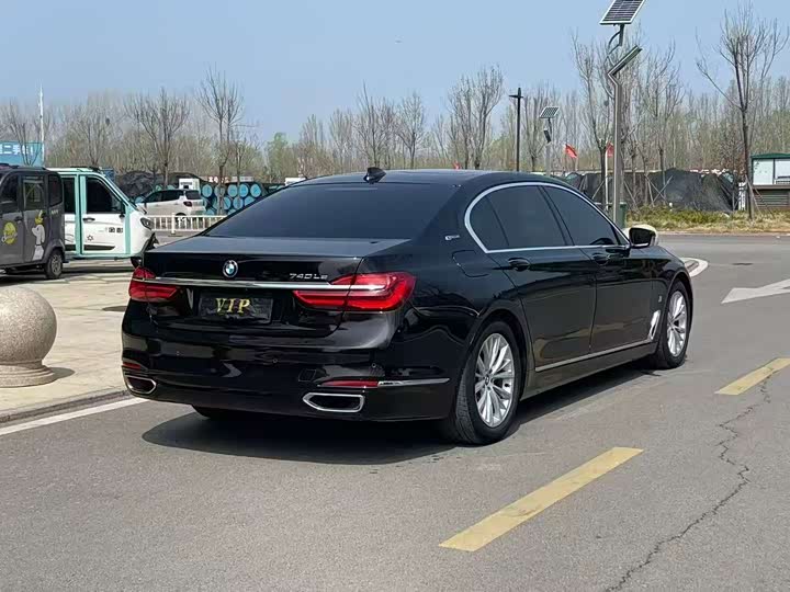 BMW 7 Series xin neng yuan 2018 740Le