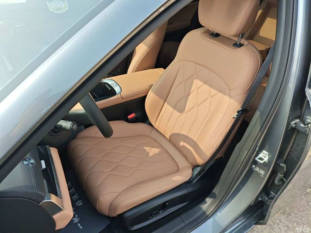 Geely A7, 2025 11