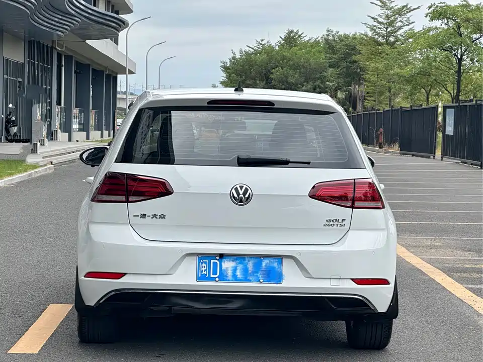 Volkswagen golf