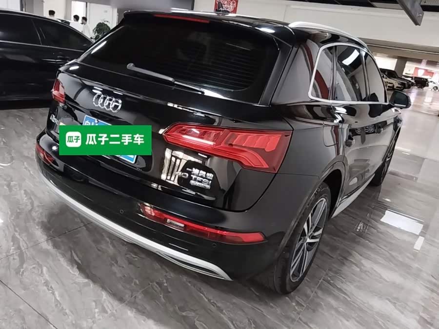 Audi Q5L 2020, фото 7