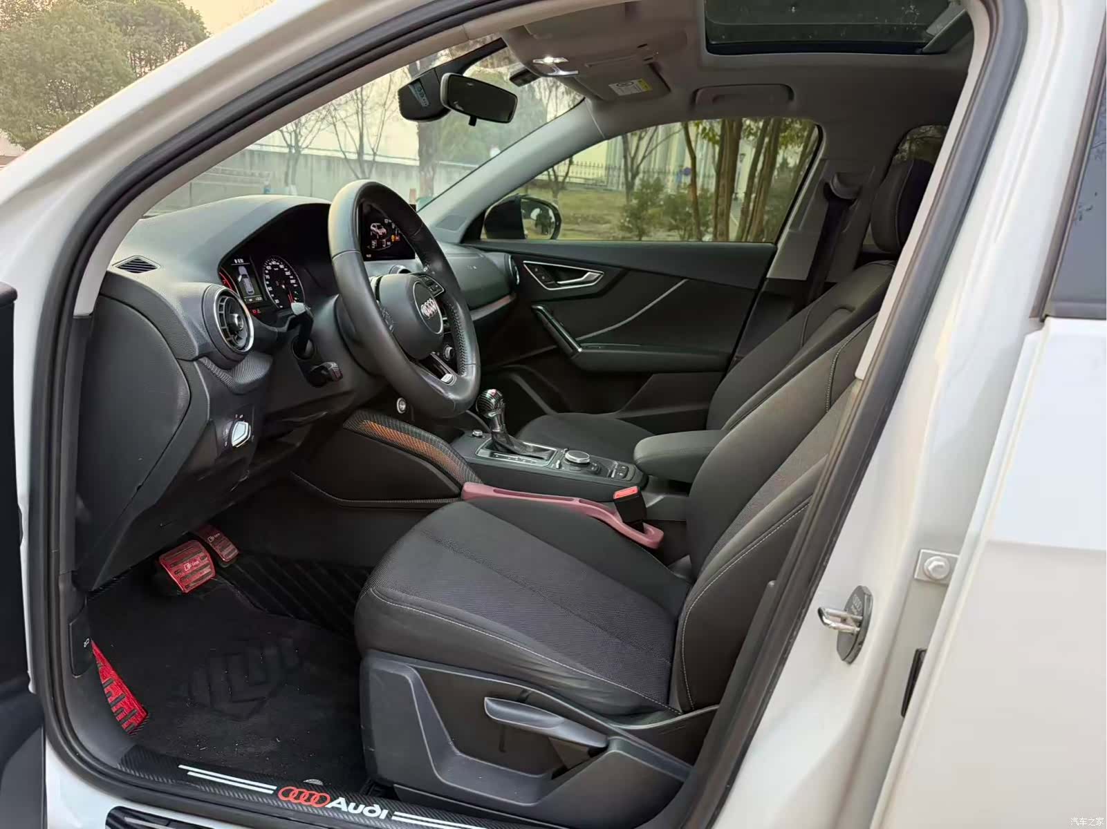 Audi Q2L, 2019 4