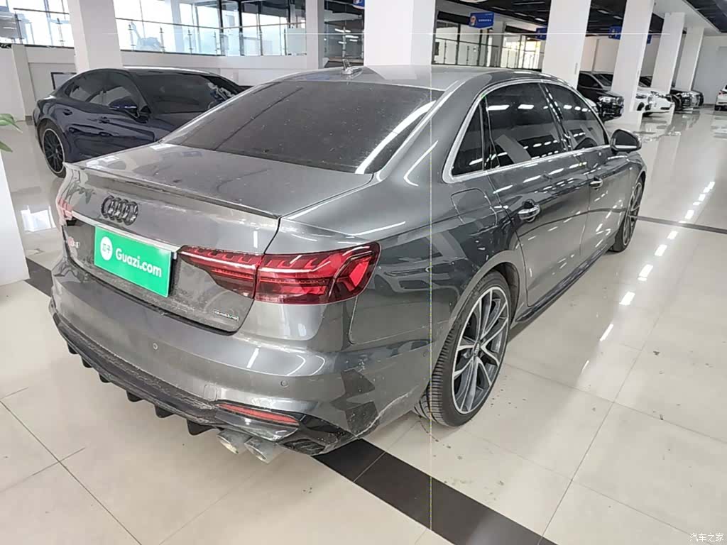 Audi A4L, 2021 все фото