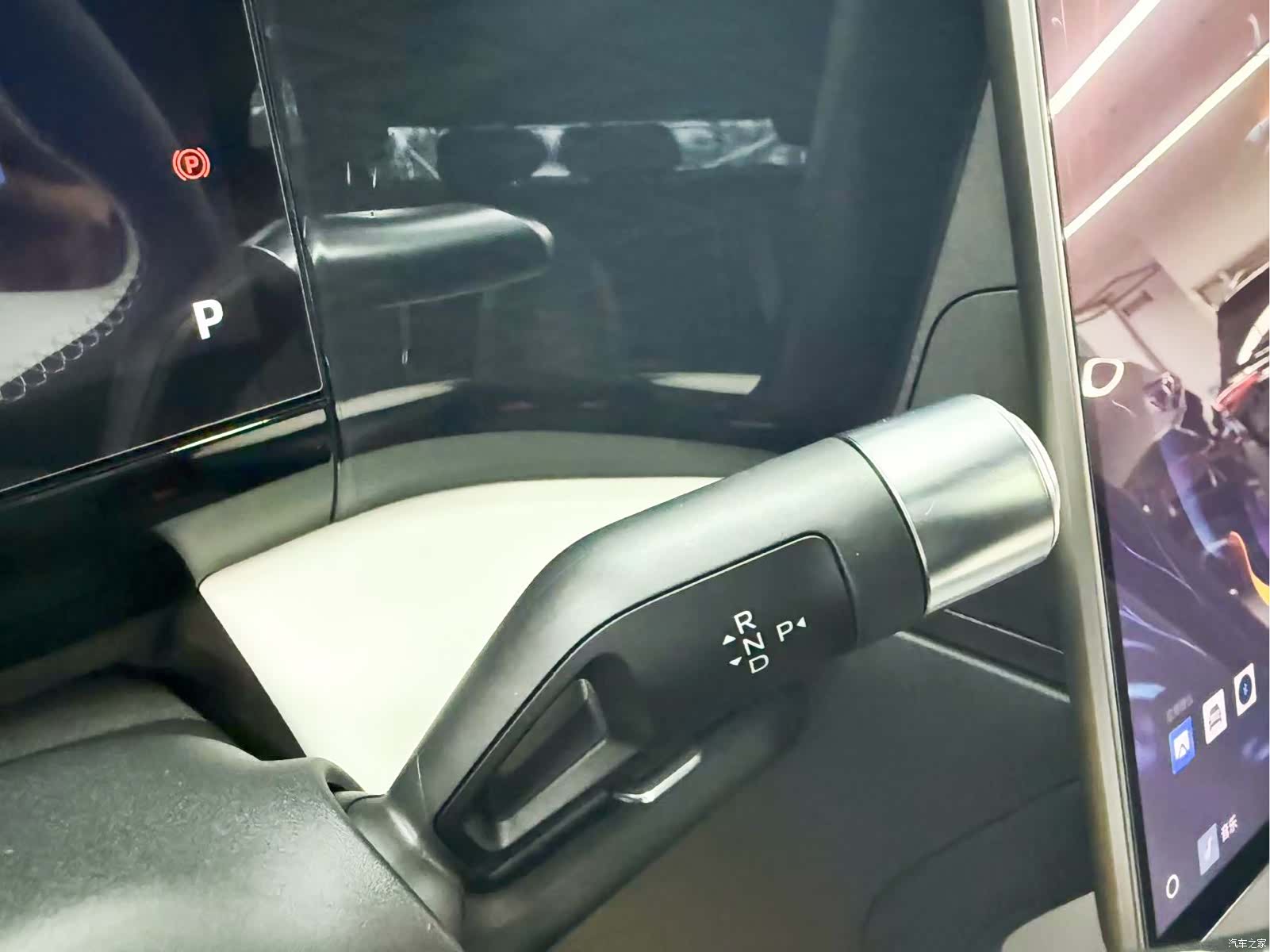 Geely Galaxy L7, 2024 12