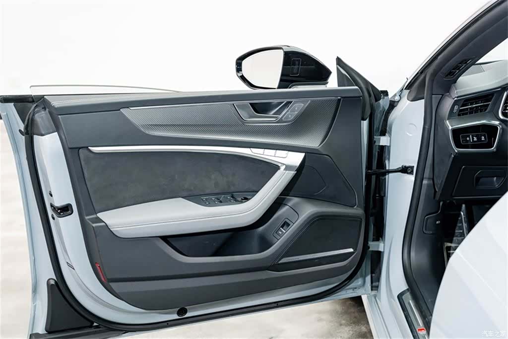 Audi A7L, 2026 16