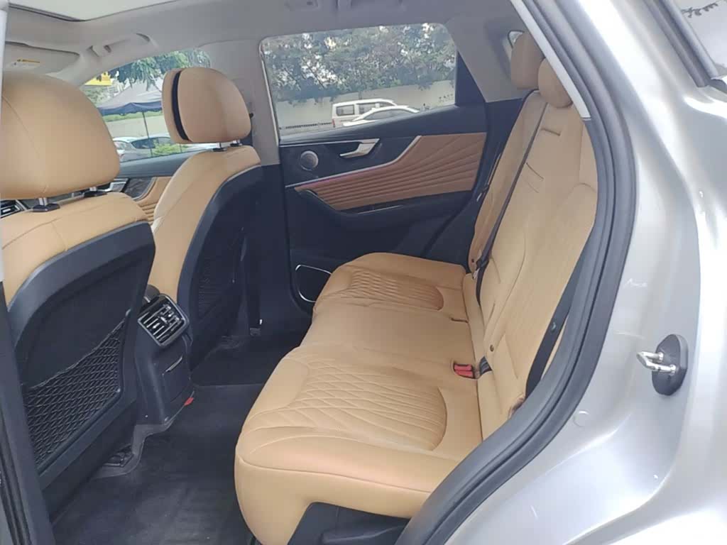 Hongqi HS5, 2023 17