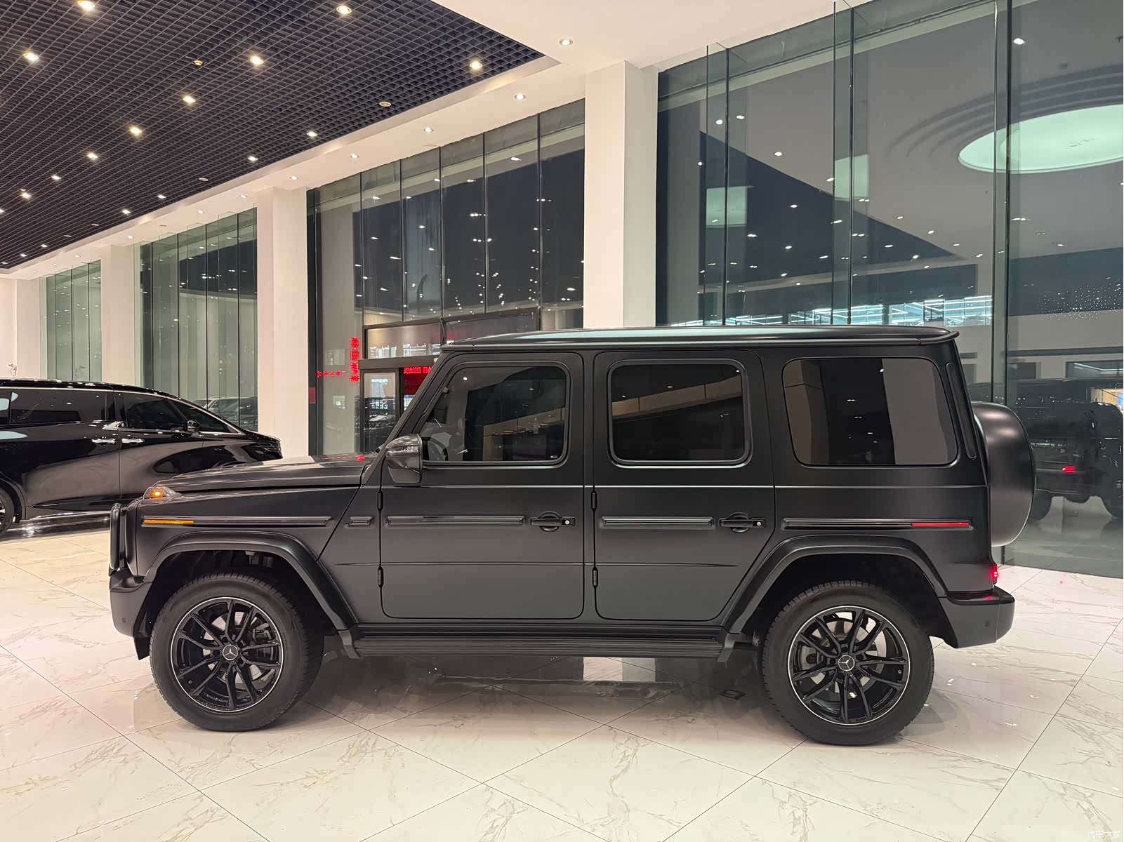 Mercedes-Benz G-Class, 2025 15