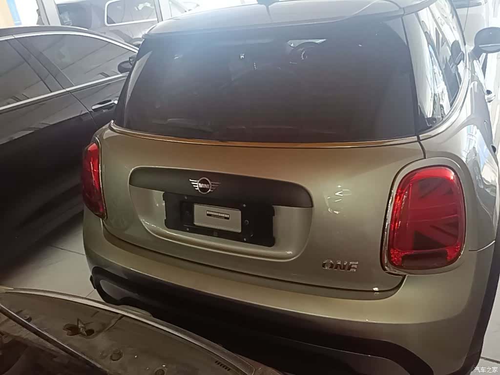 Mini ONE, 2023 6