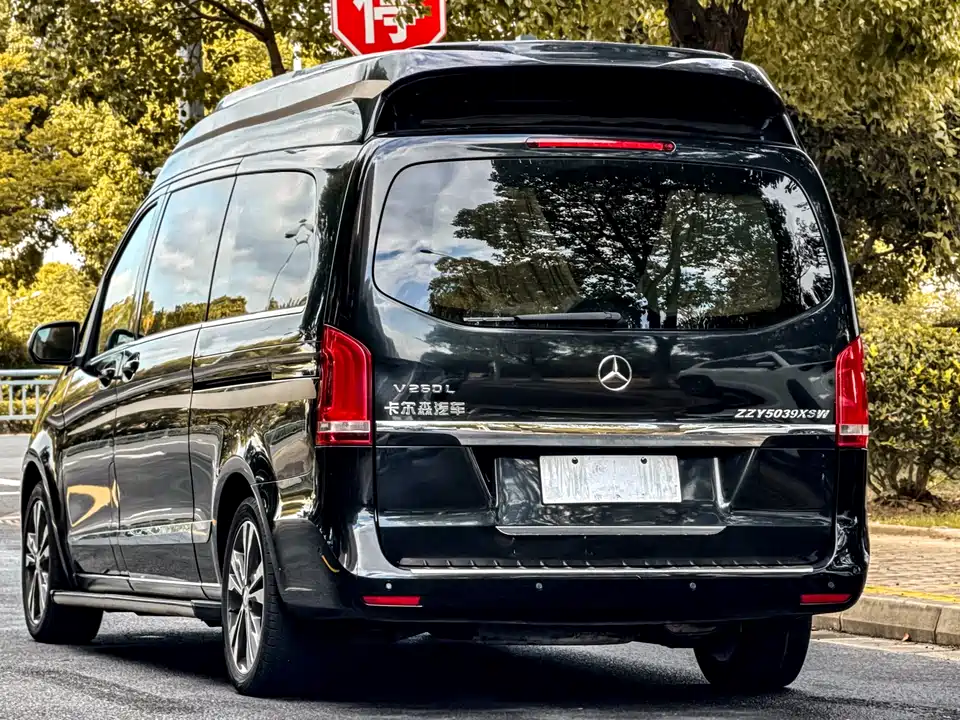 Mercedes-Benz V-class