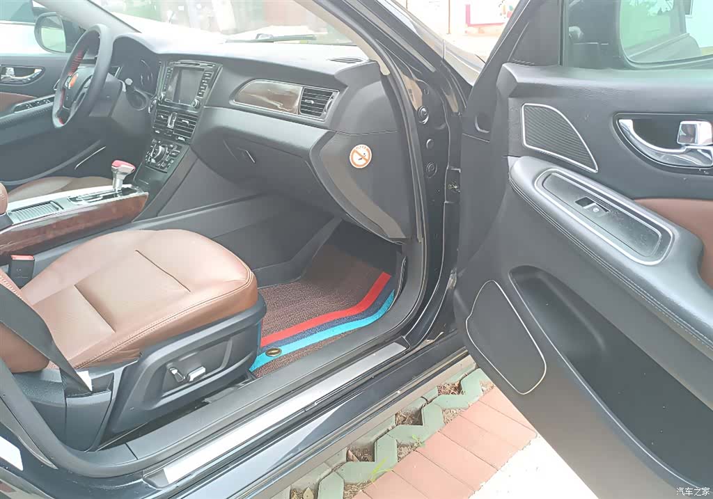 Hongqi H7, 2017 12