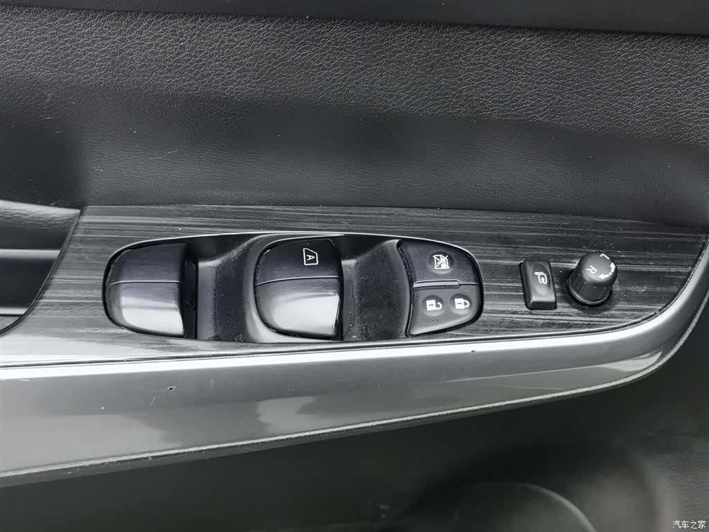 Nissan Terra, 2020 9
