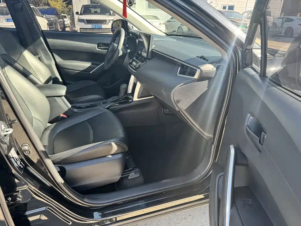 Toyota Corolla Sharp amplifier