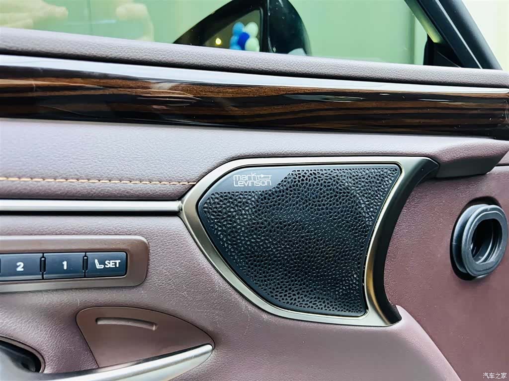Lexus ES, 2019 10