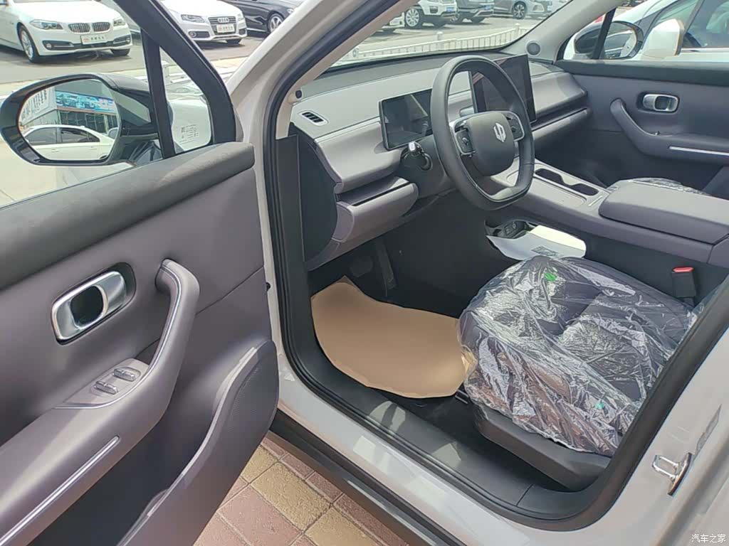 Leapmotor C10, 2025 16