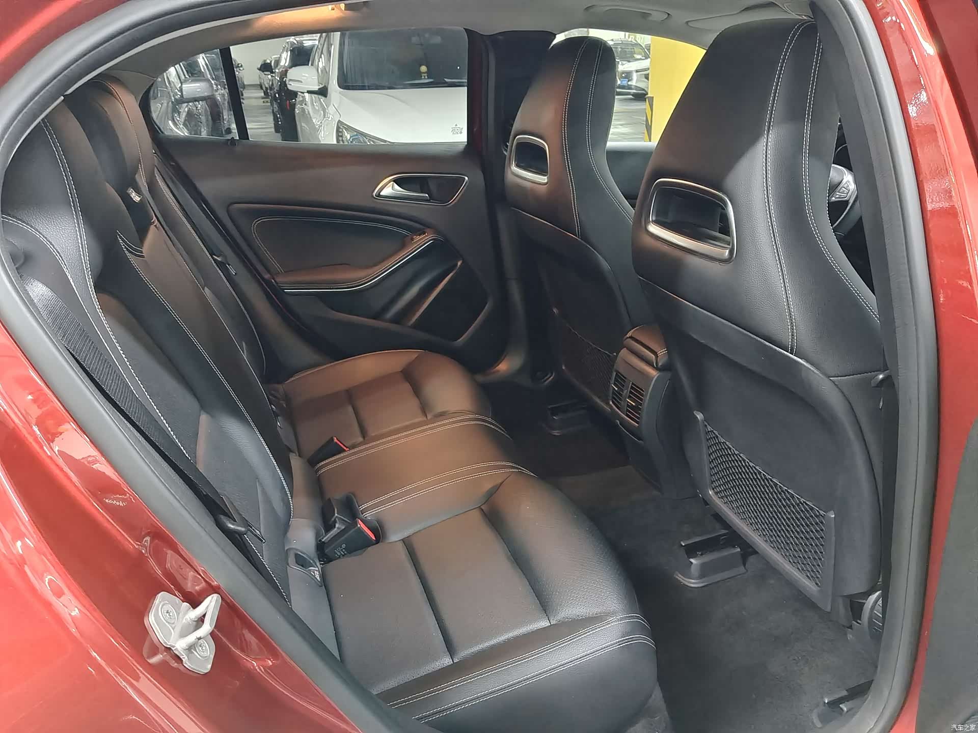 Mercedes-Benz GLA, 2017 12
