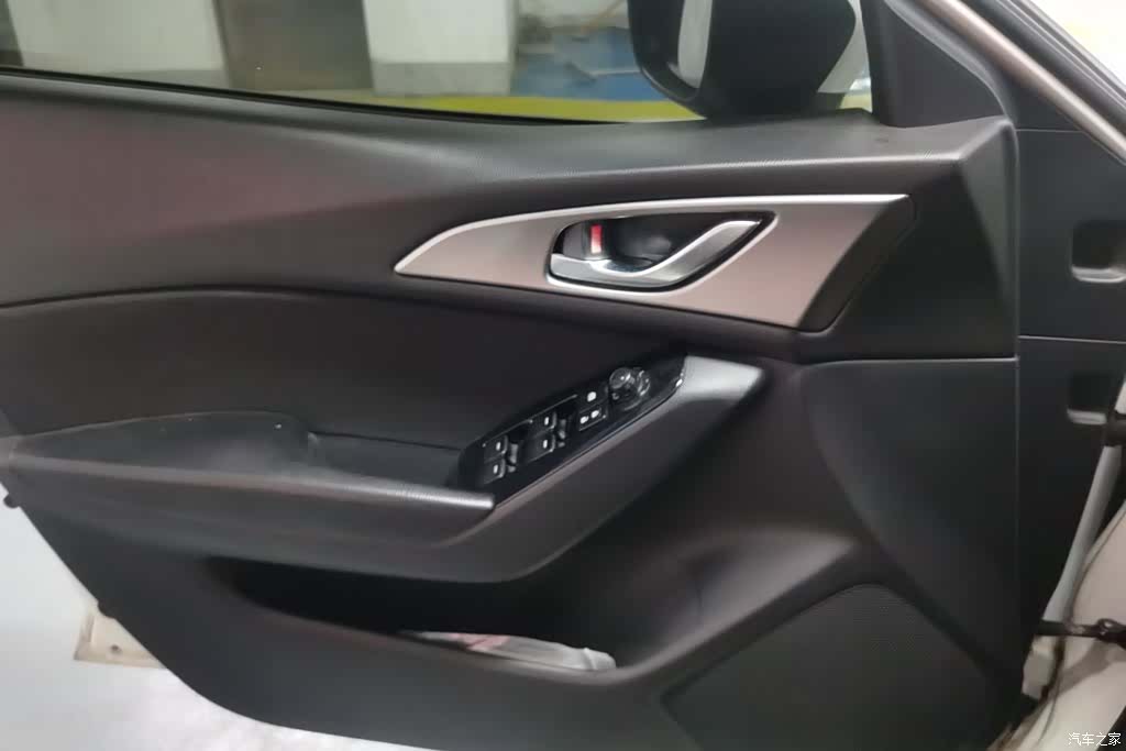 Mazda Mazda3, 2017 7