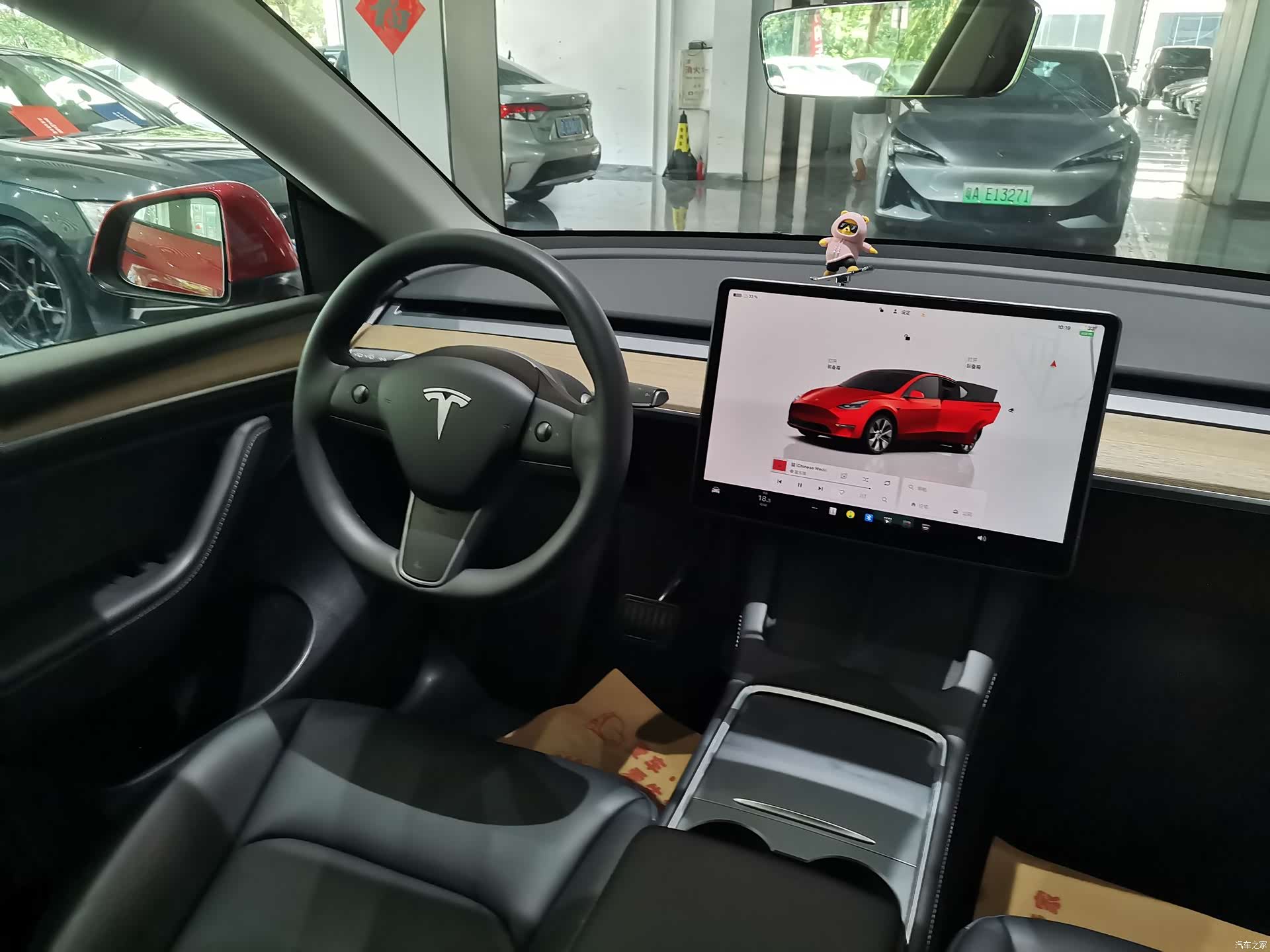 Tesla Model Y, 2022 17