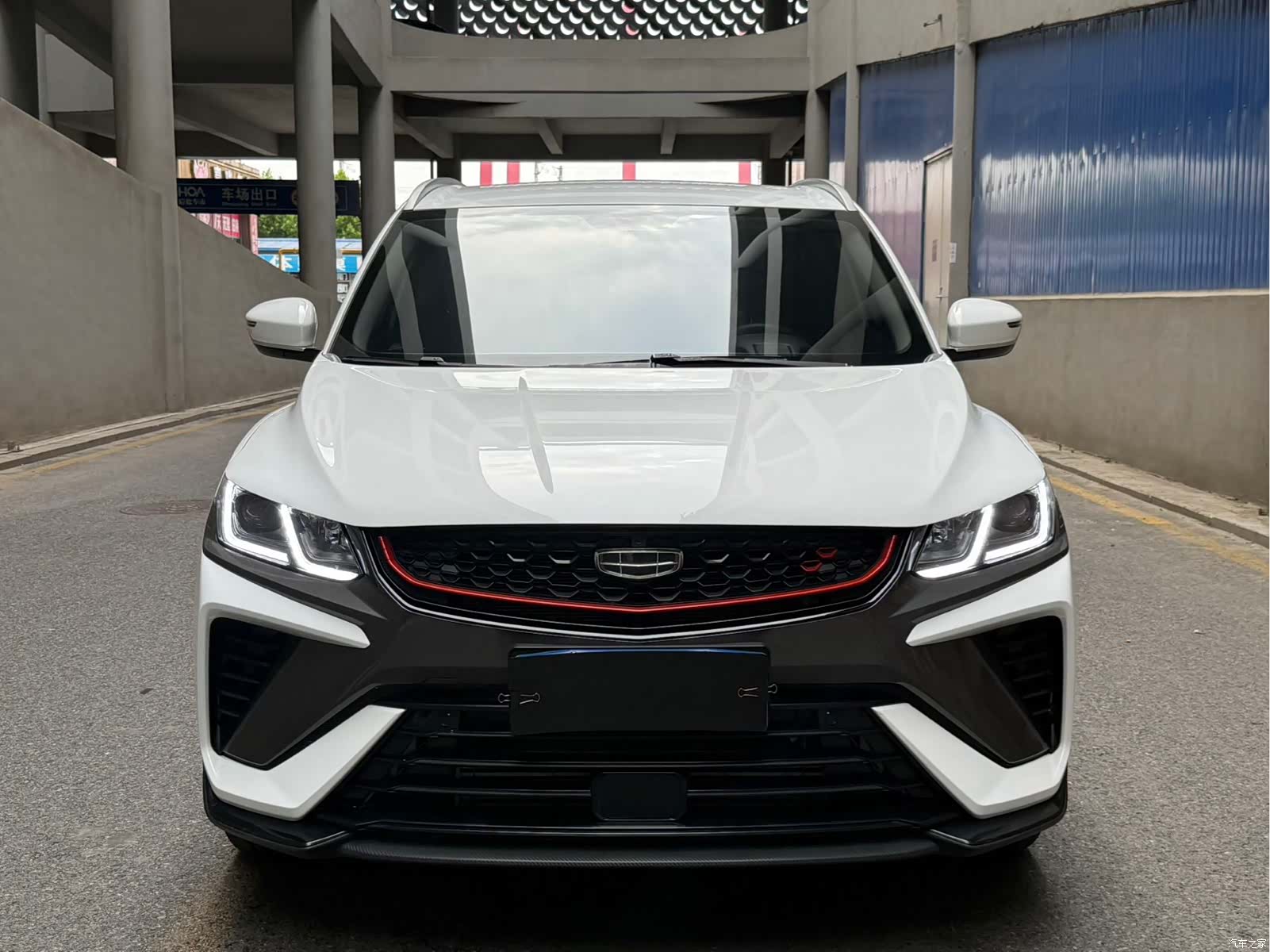 Geely Coolray, 2022 2