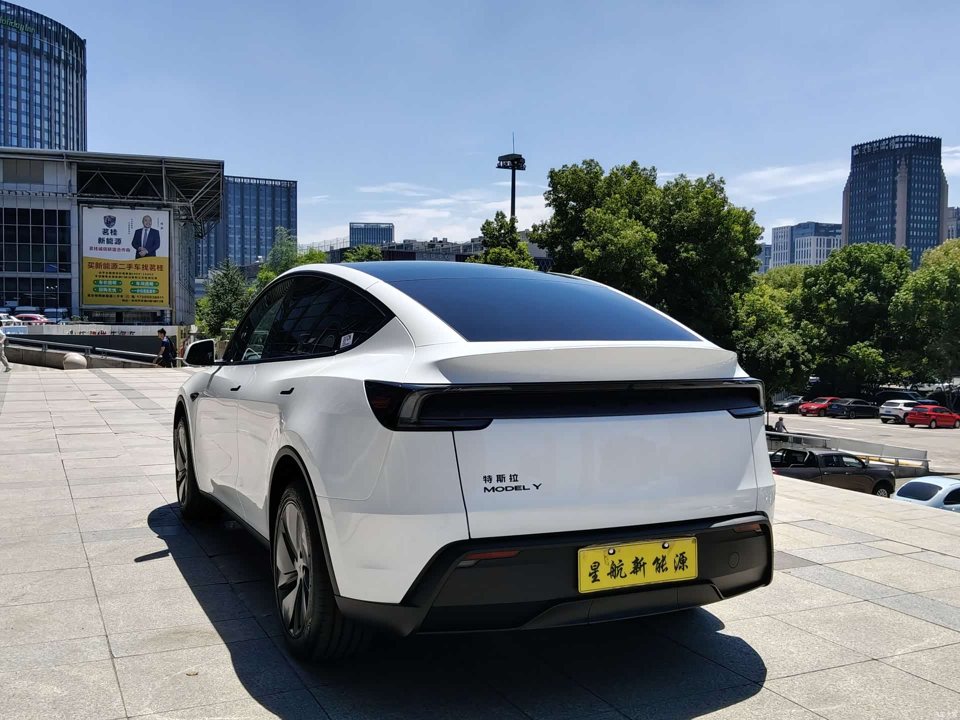 Tesla Model Y, 2026 7