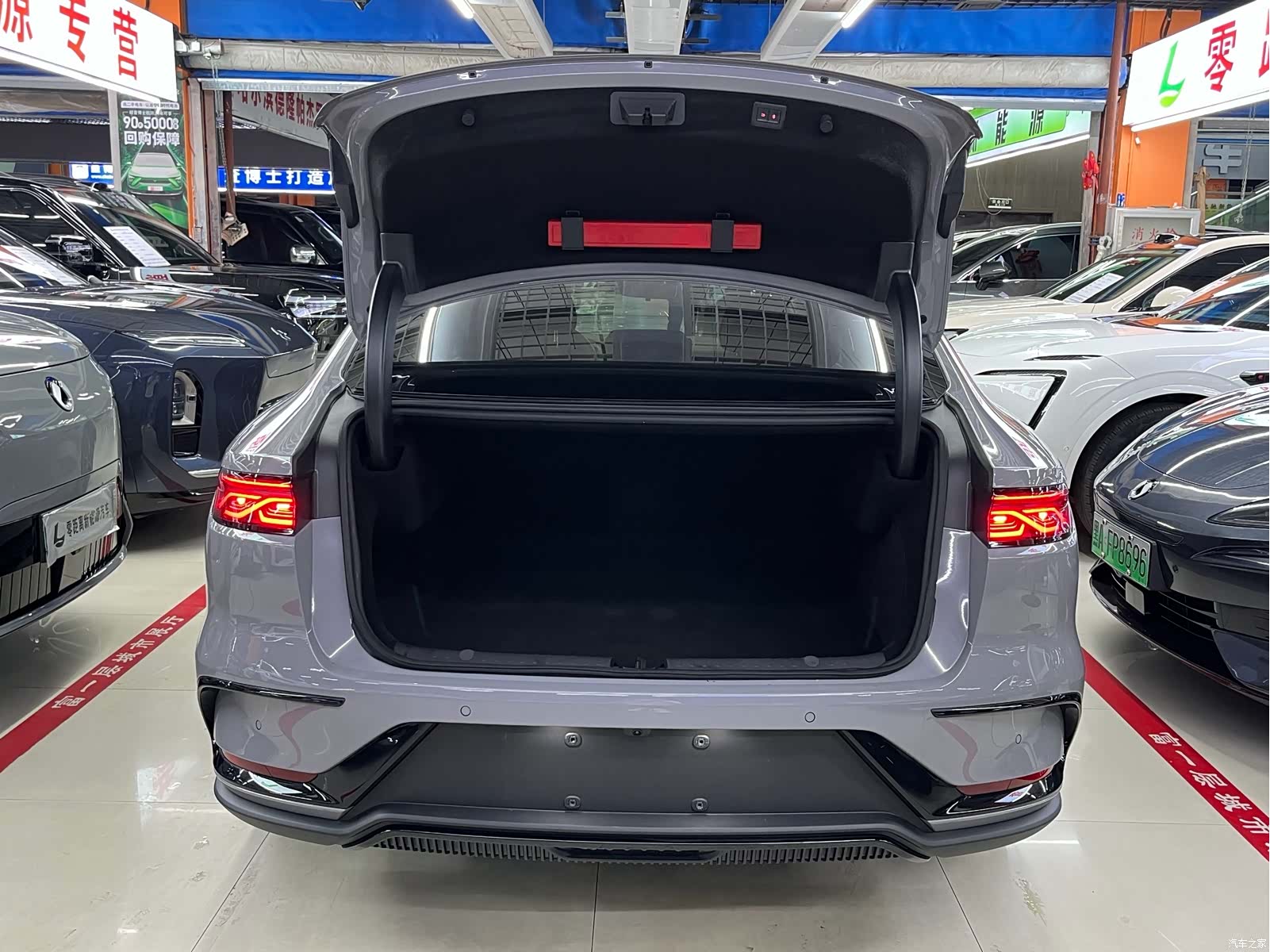 BYD Han, 2025 17