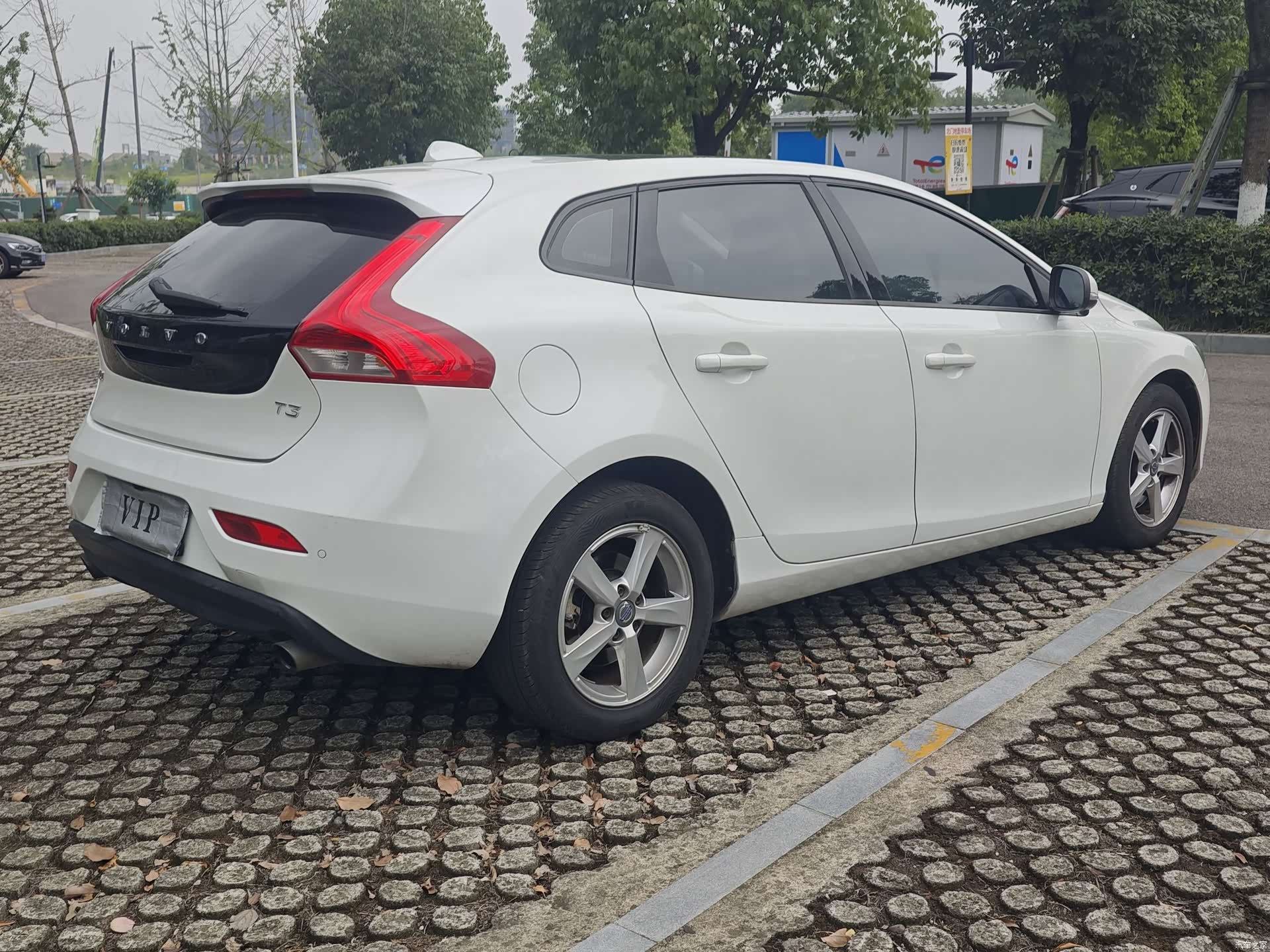Volvo V40, 2016 14