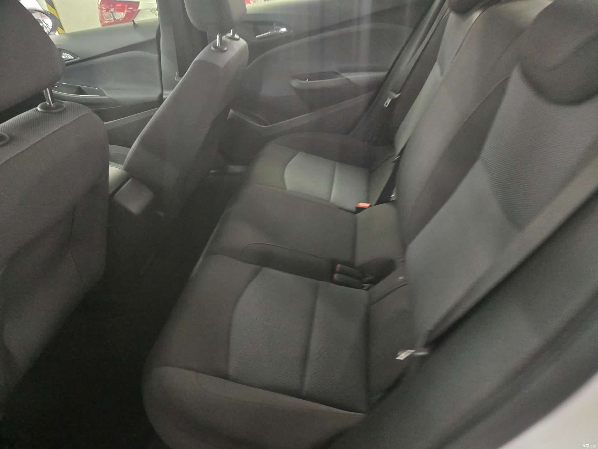 Chevrolet 320, 2019 6