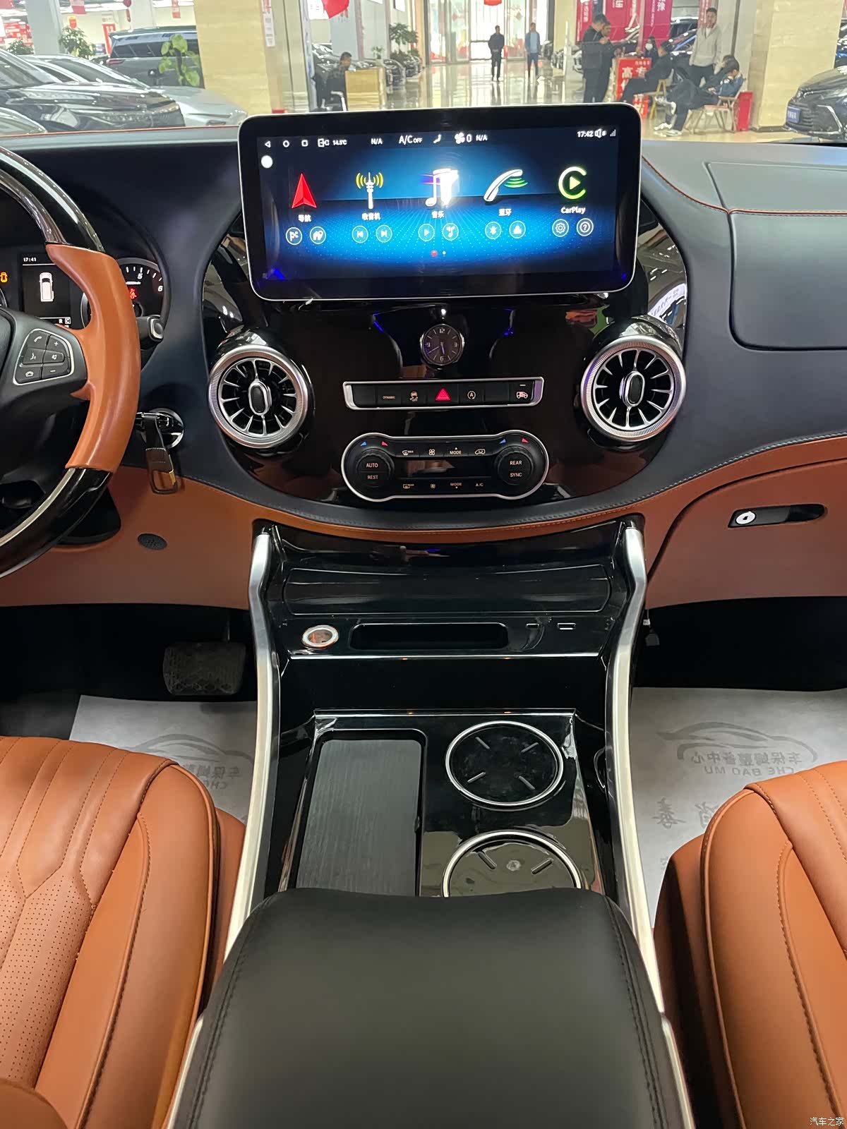 Mercedes-Benz 7, 2024 12