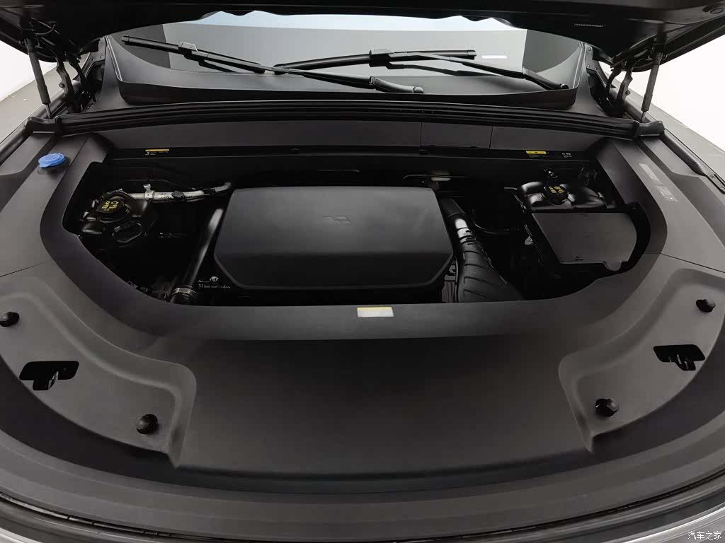Li Auto L8, 2023 6