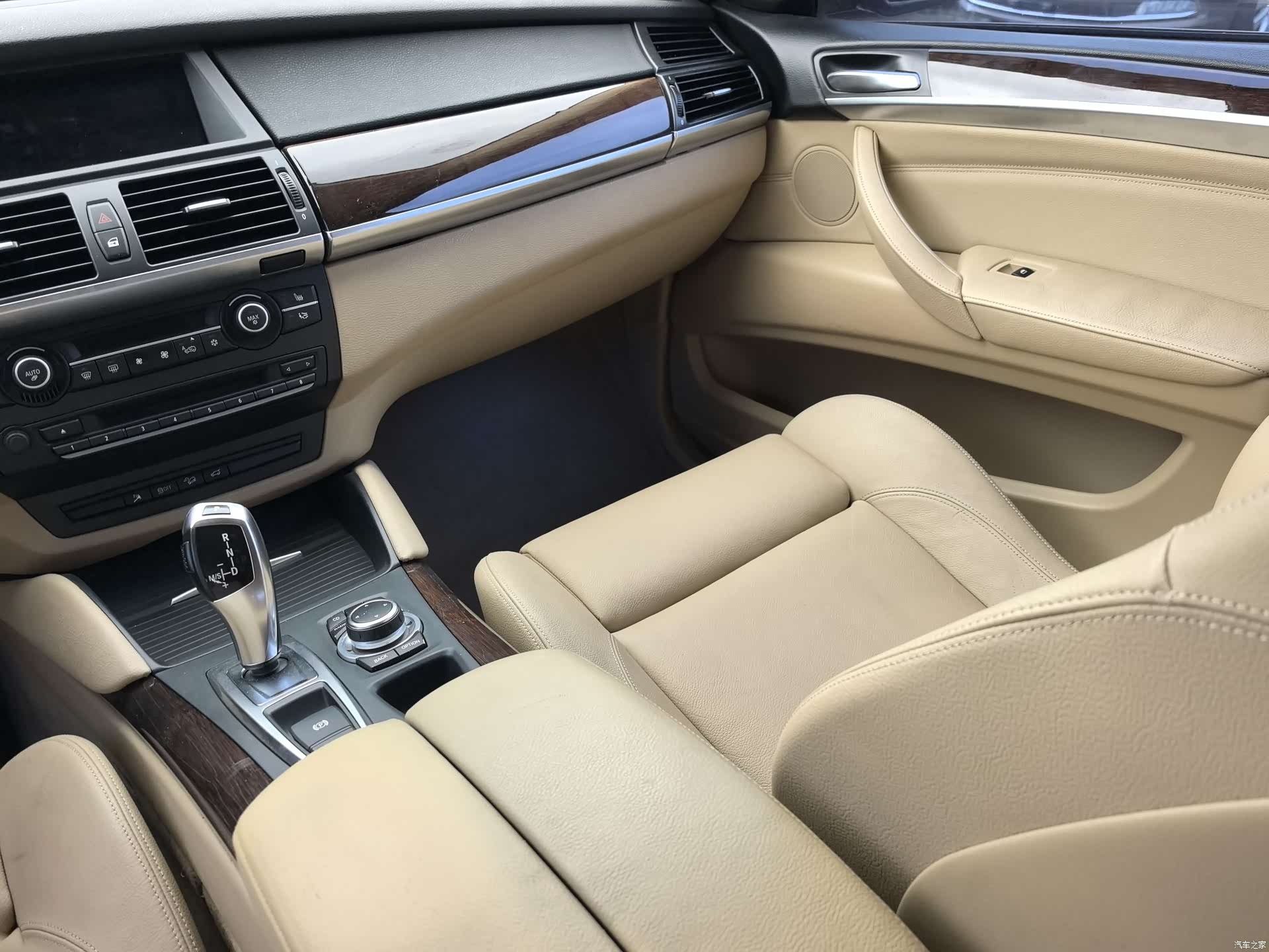 BMW X6, 2010 9