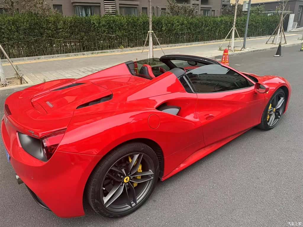 Ferrari 488, 2018 8