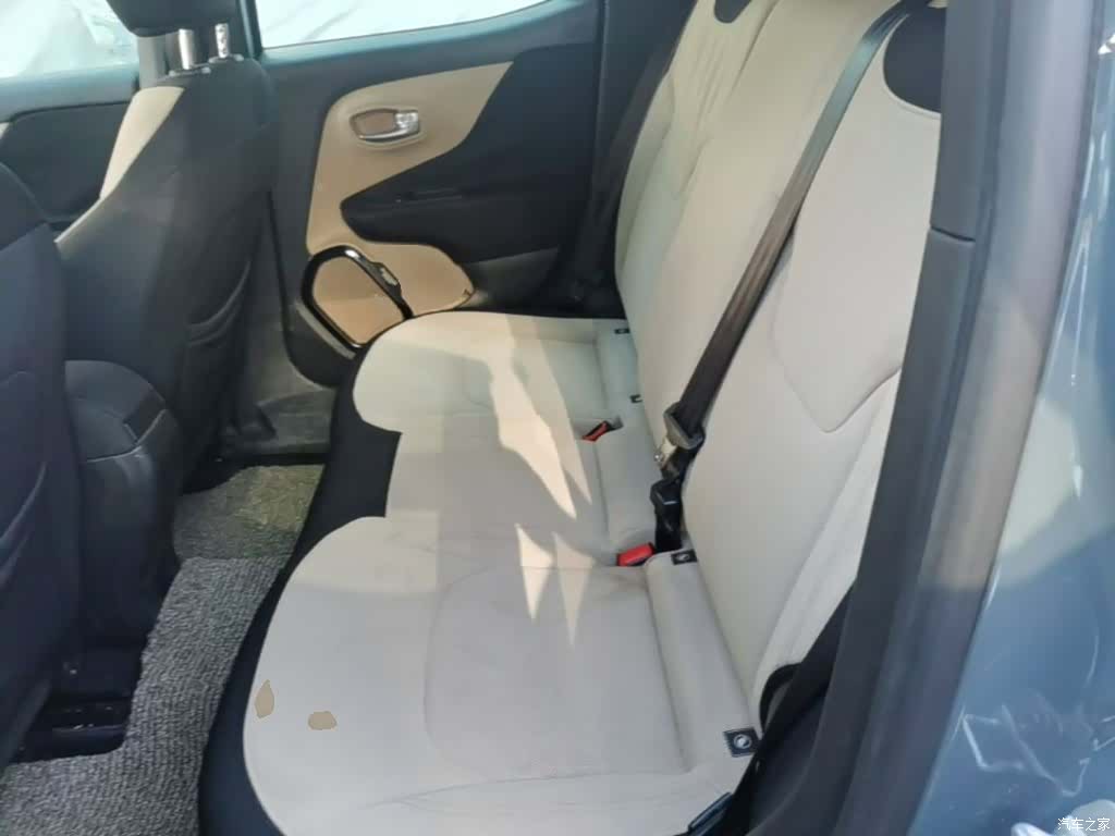 Jeep Renegade, 2017 13