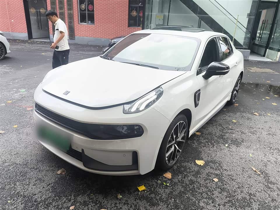 Lynk & Co 03 New energy