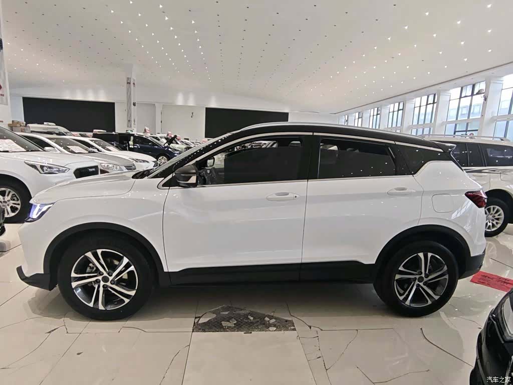 Geely Coolray, 2021 11