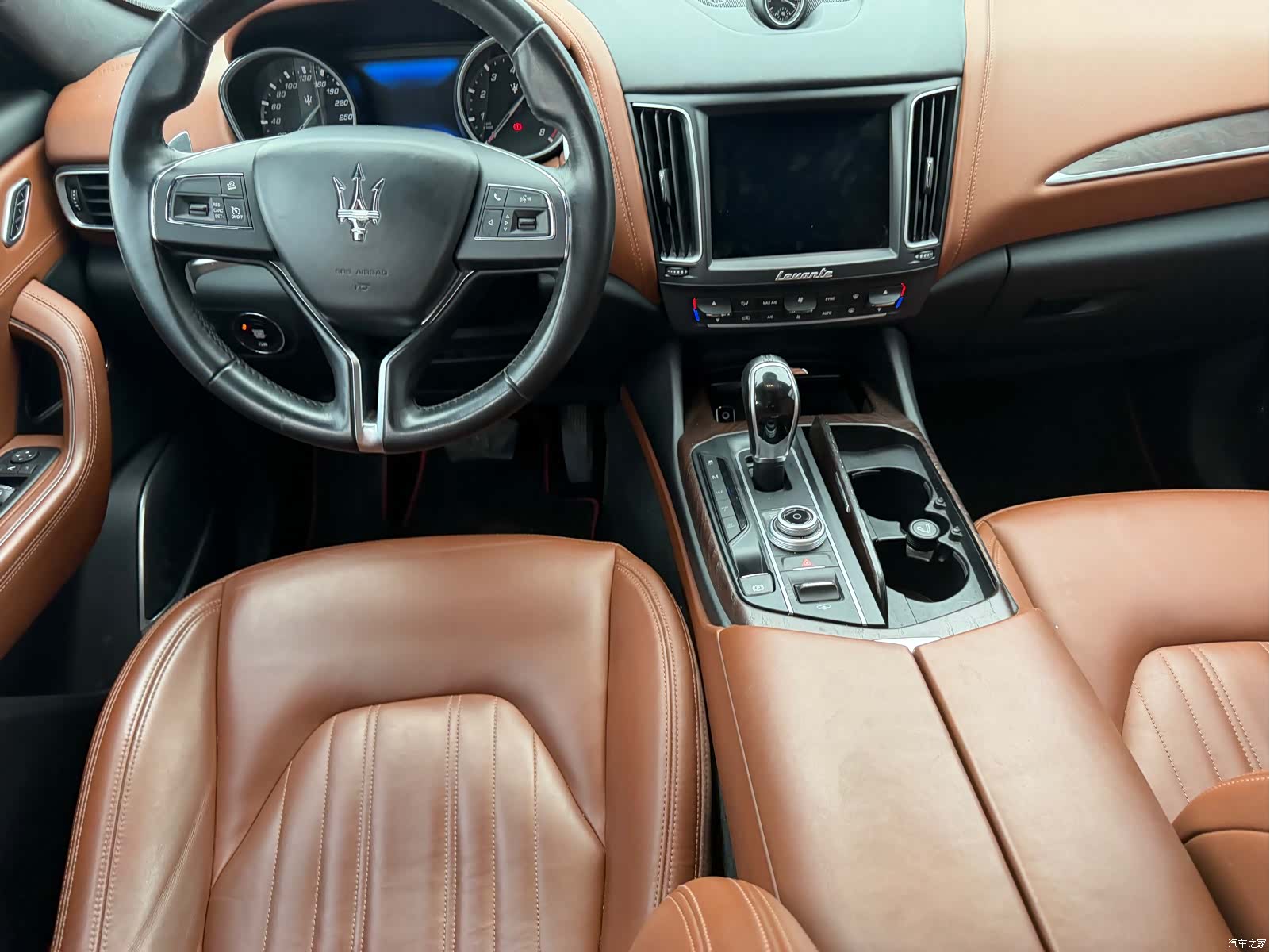 Maserati Levante, 2016 8