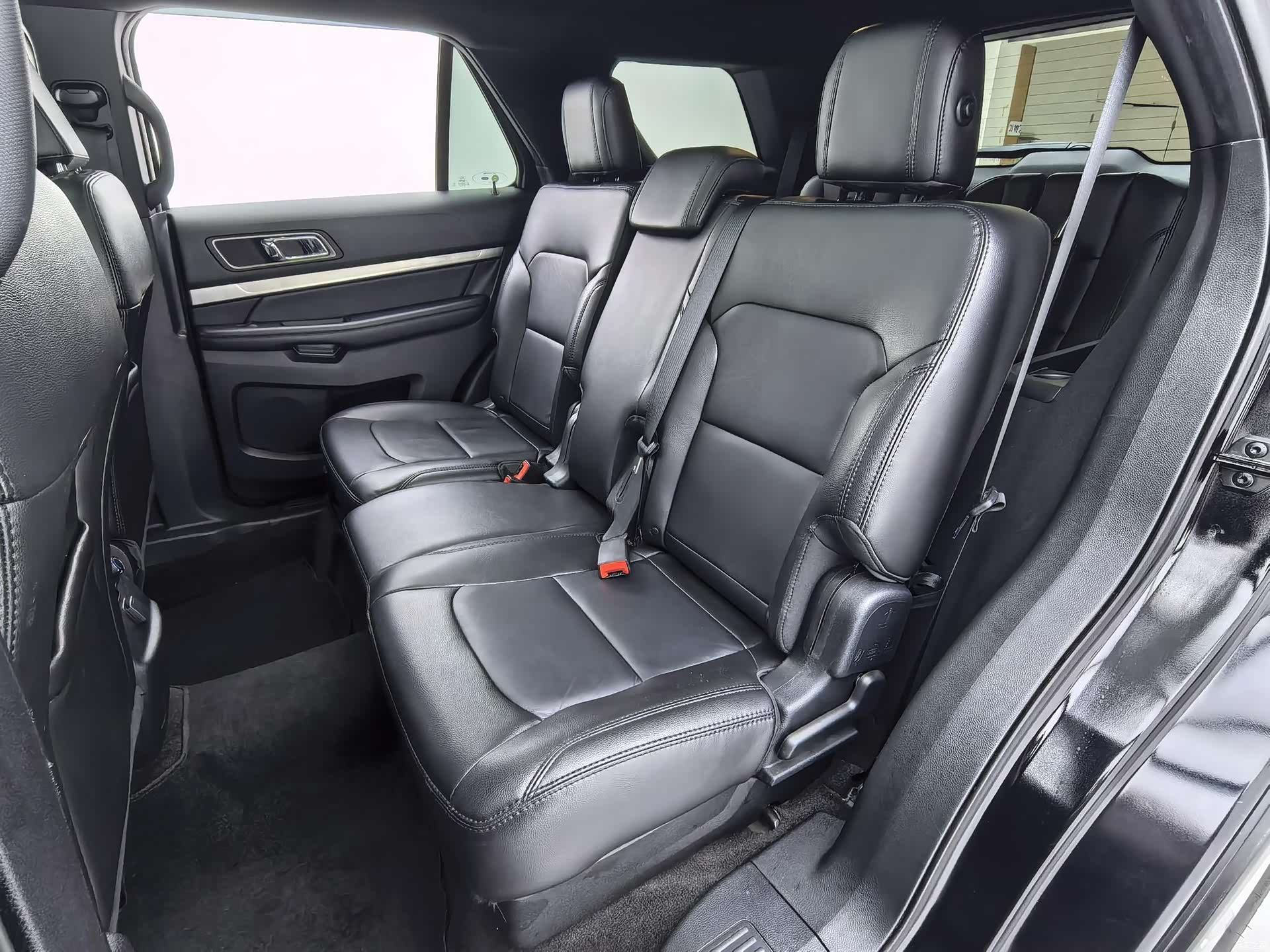 Ford Explorer, 2019 22