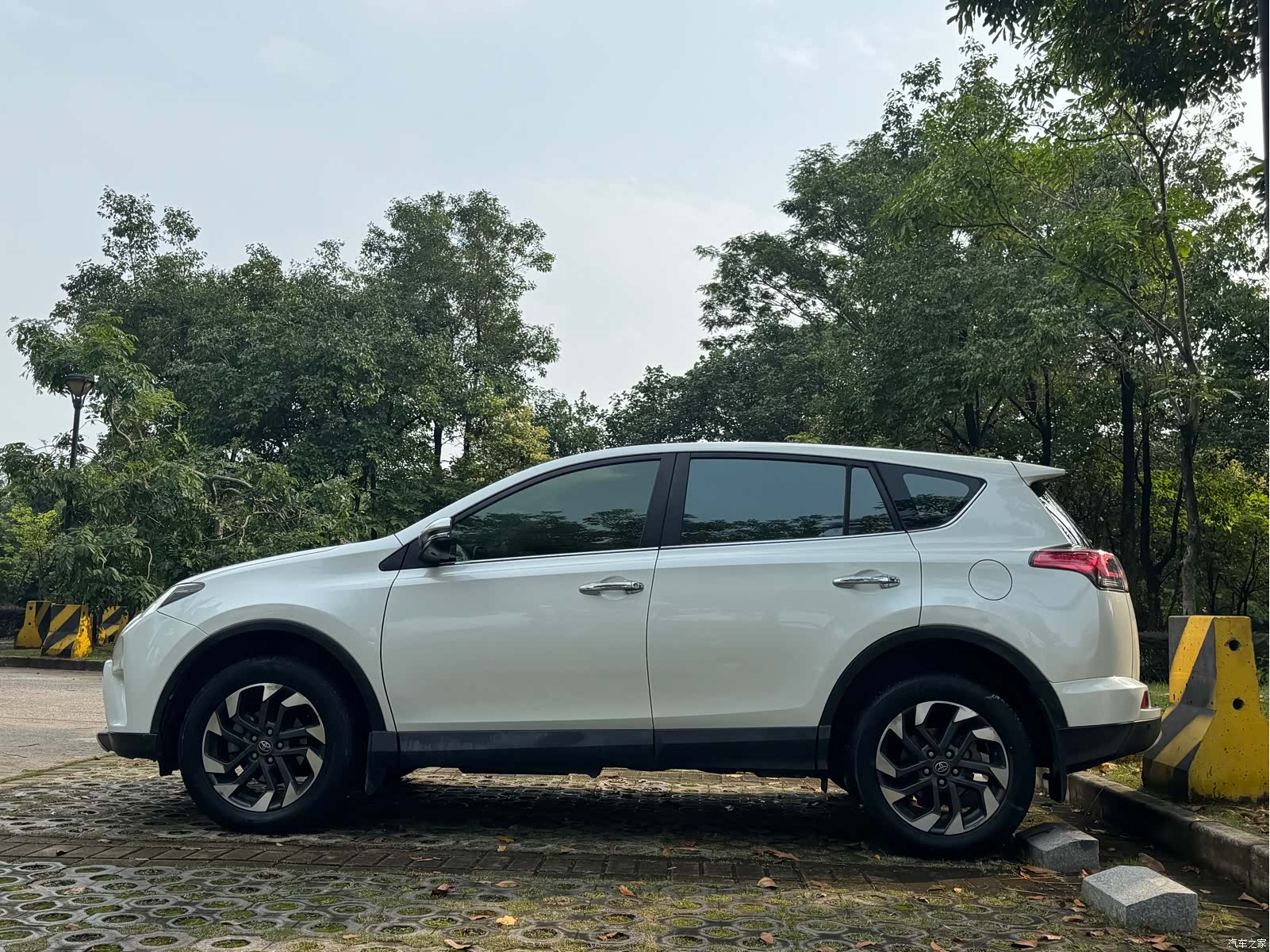Toyota RAV4, 2017 4