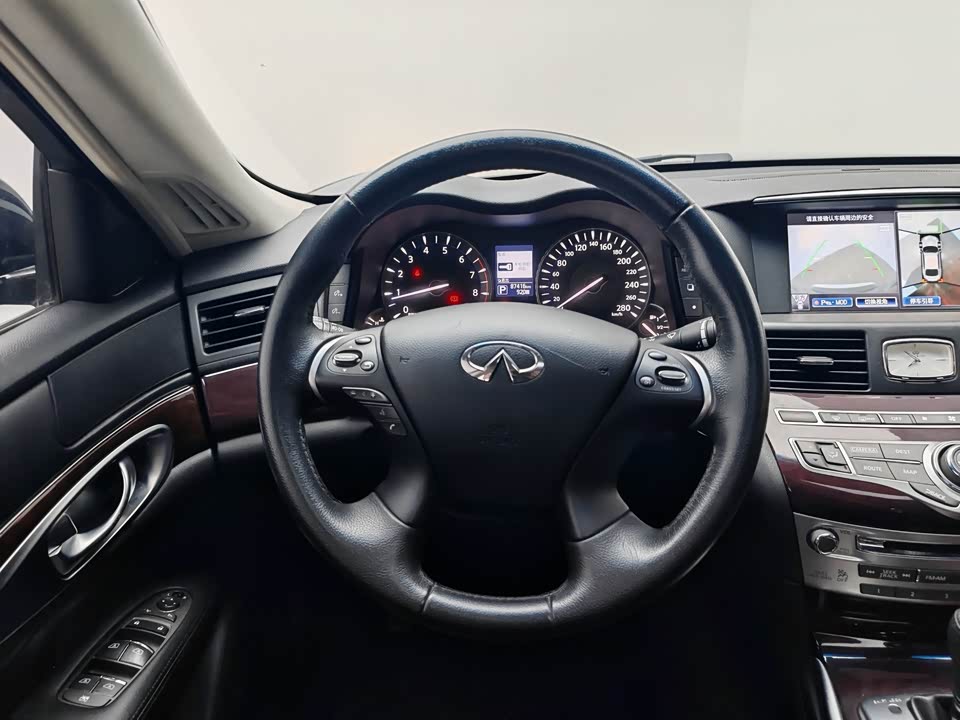 Infiniti Q70 Infiniti Q70
