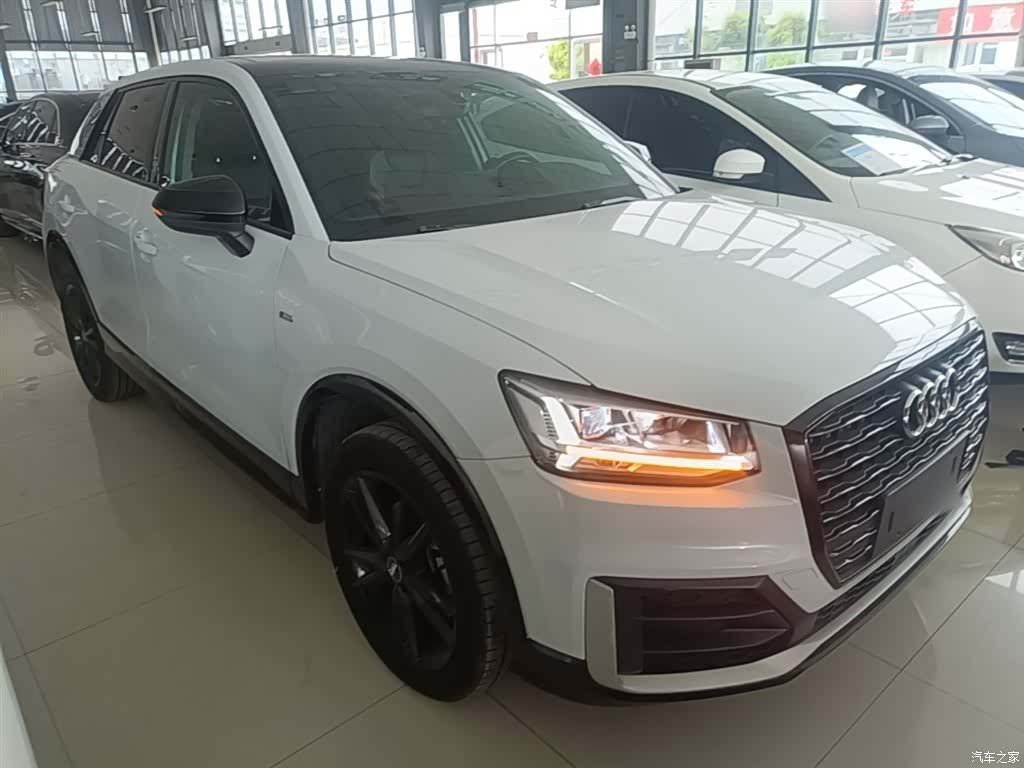 Audi Q2L, 2019 4