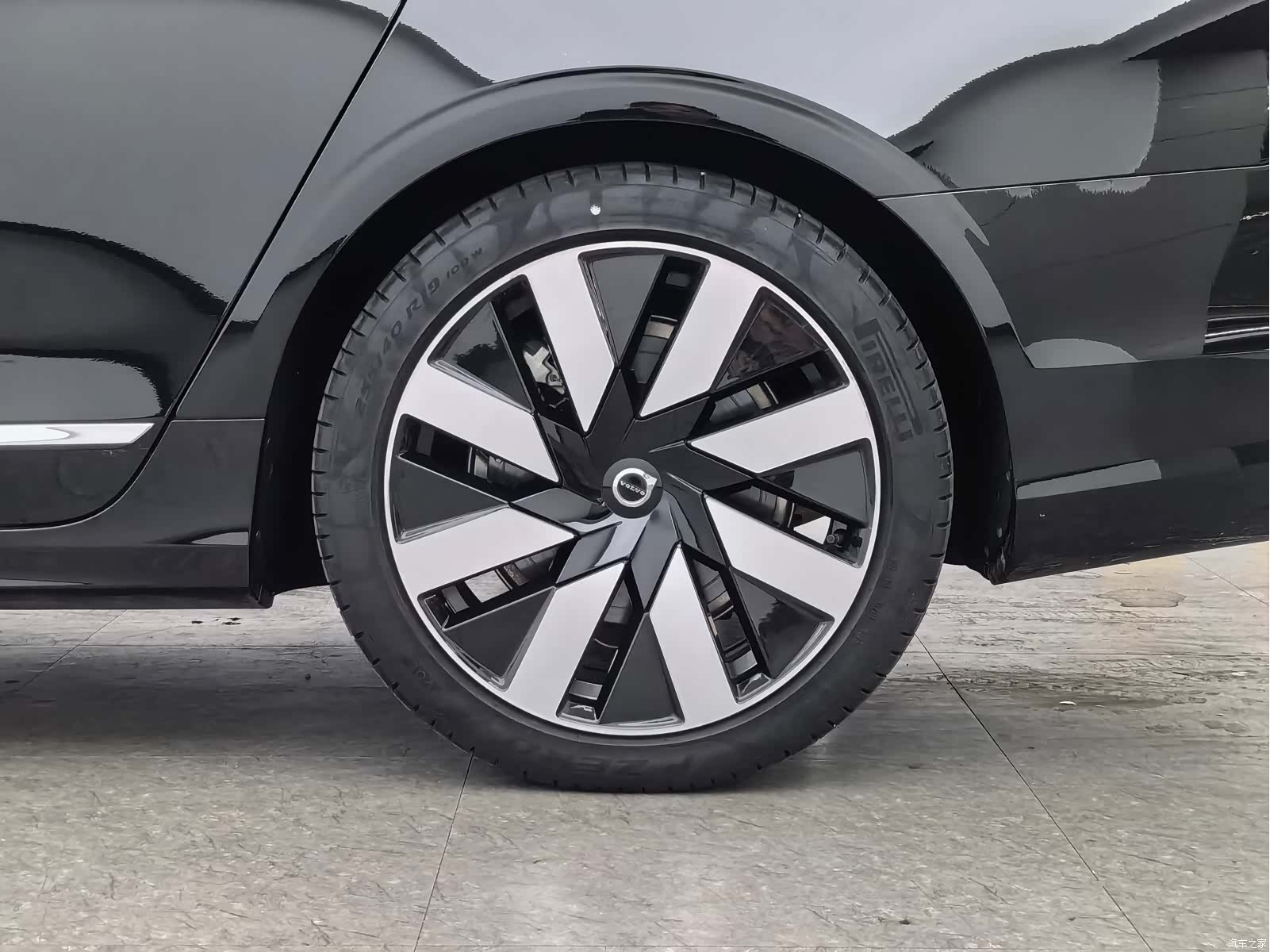 Volvo S90, 2024 10
