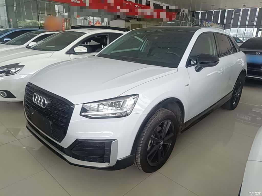 Audi Q2L, 2019 1