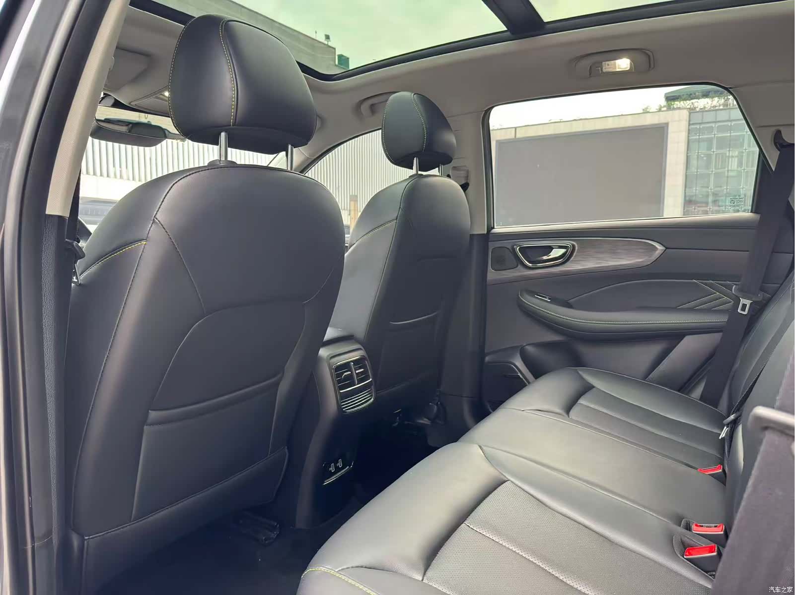 Roewe RX5, 2022 9