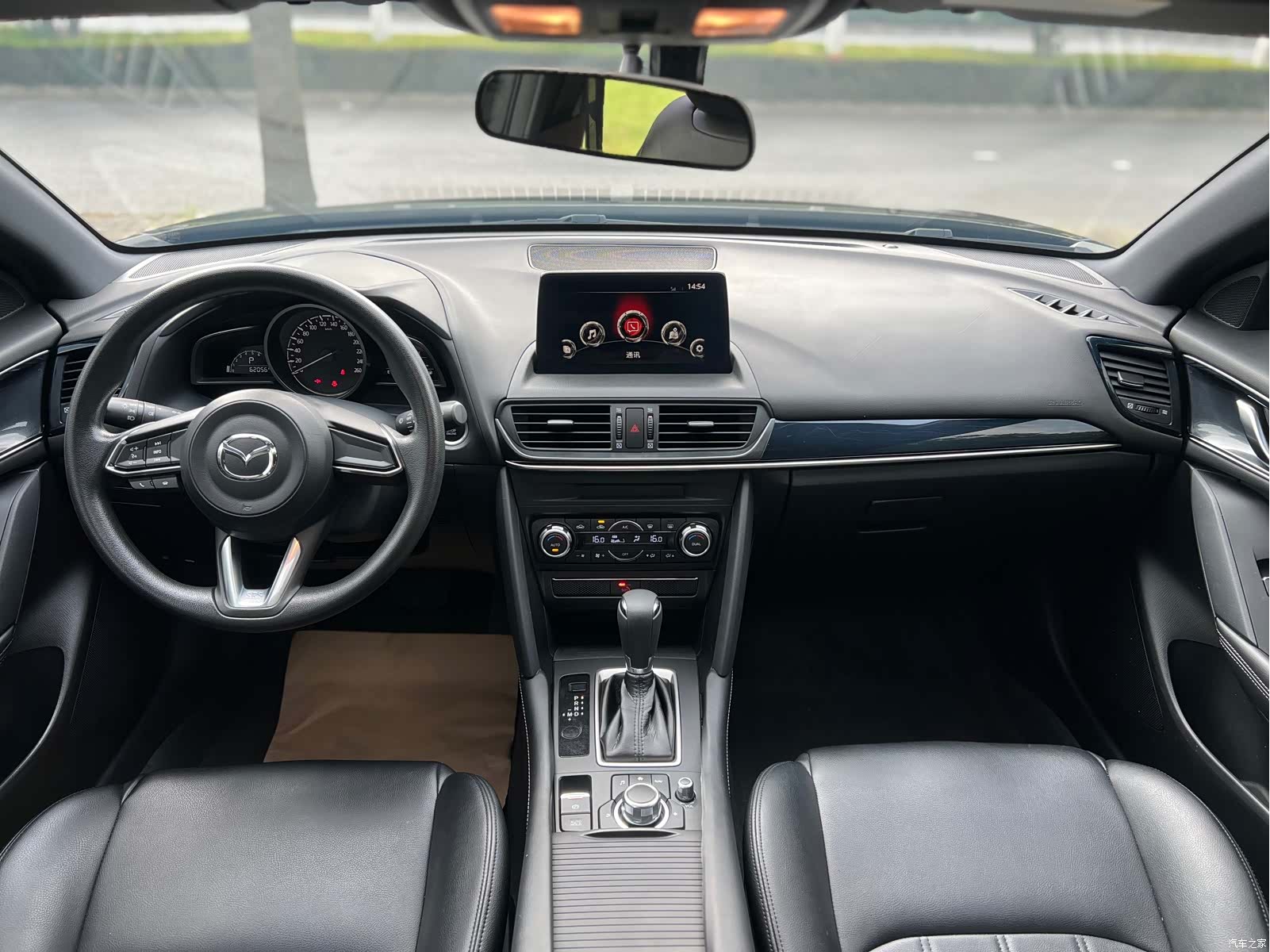 Mazda CX-4, 2020 все фото