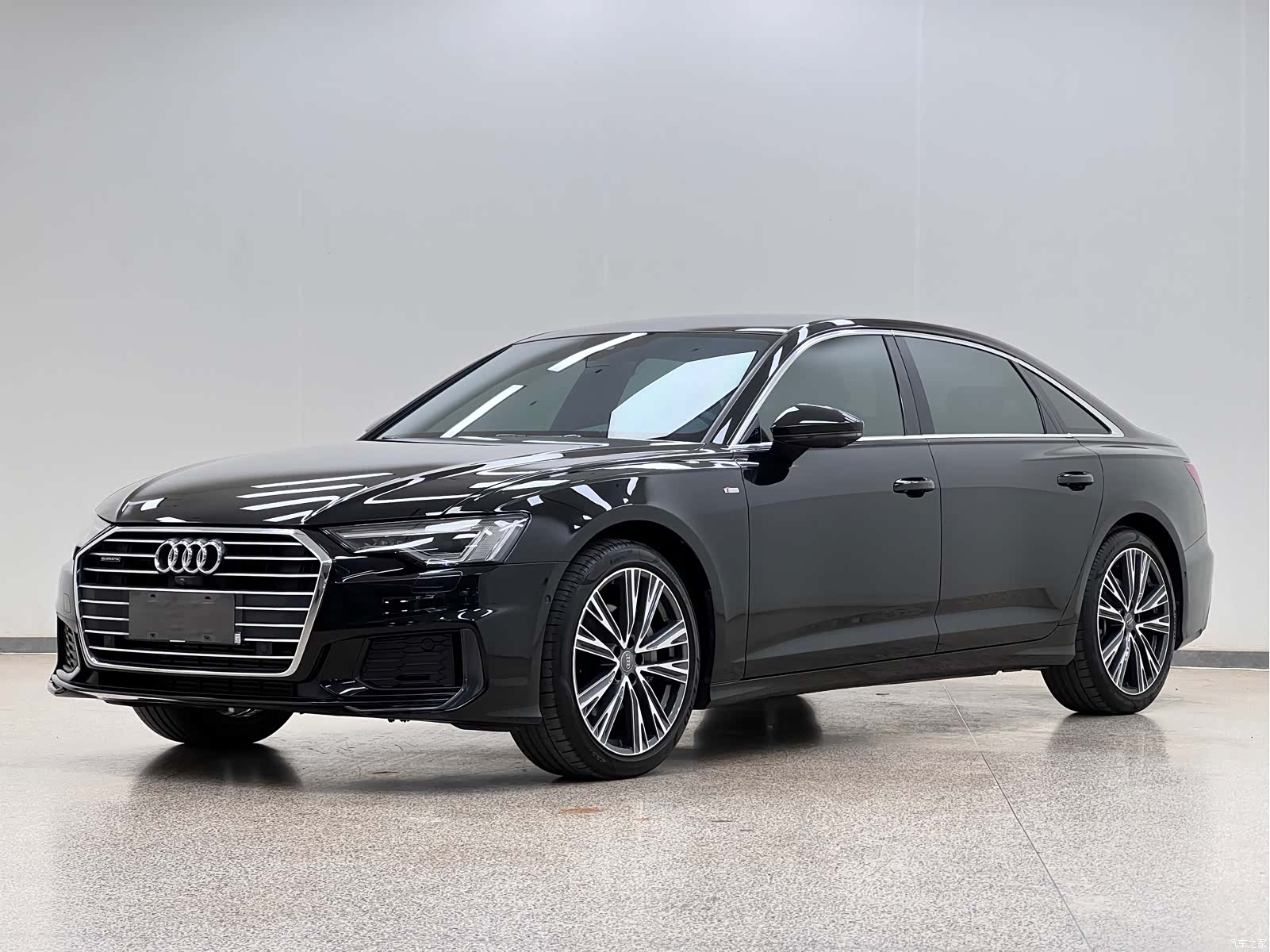 Audi A6L, 2021 3