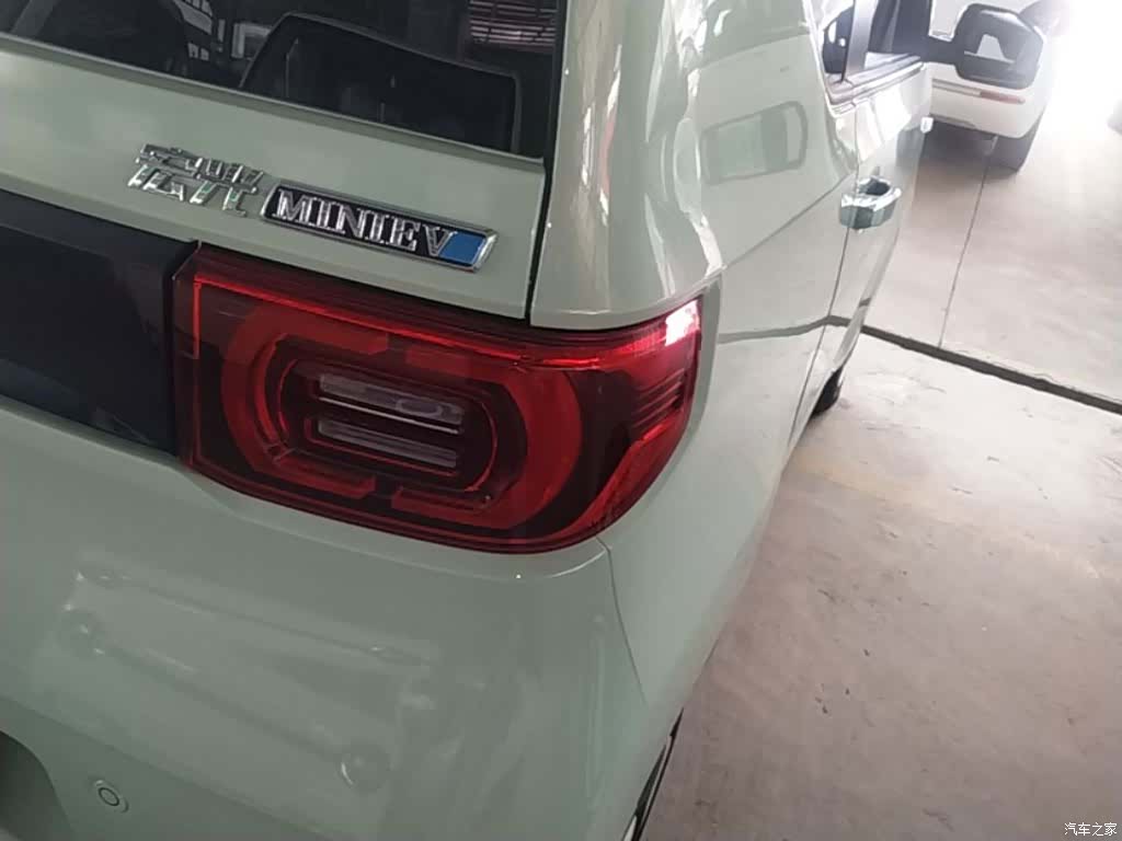 Wuling MINIEV, 2022 8
