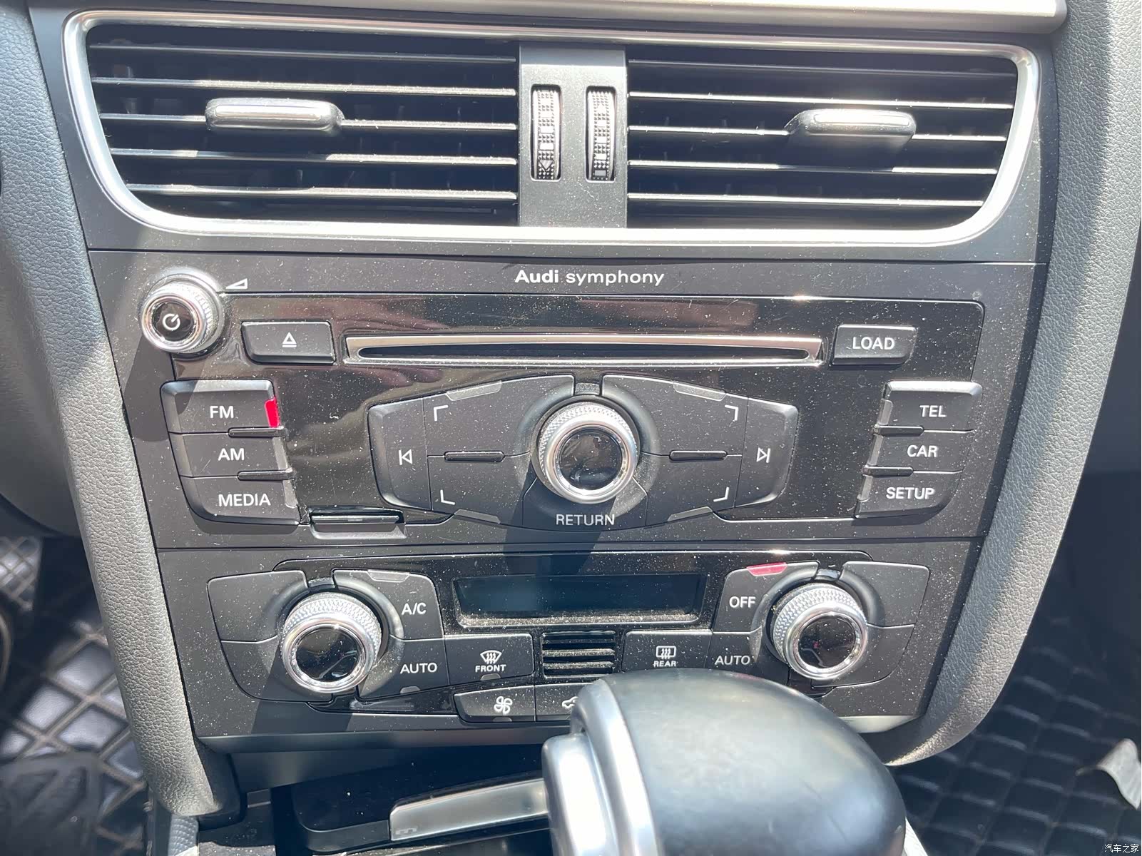 Audi A4L, 2015 16