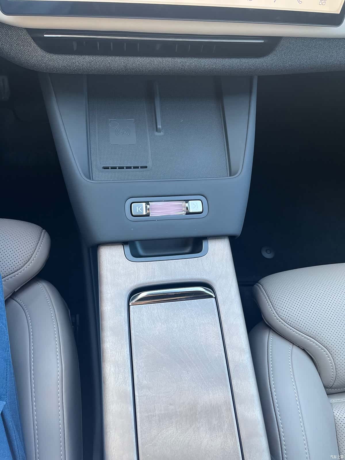 Volvo XC70, 2025 14