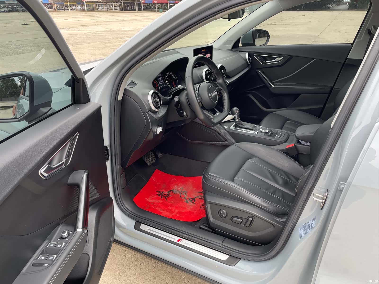 Audi Q2L, 2023 8