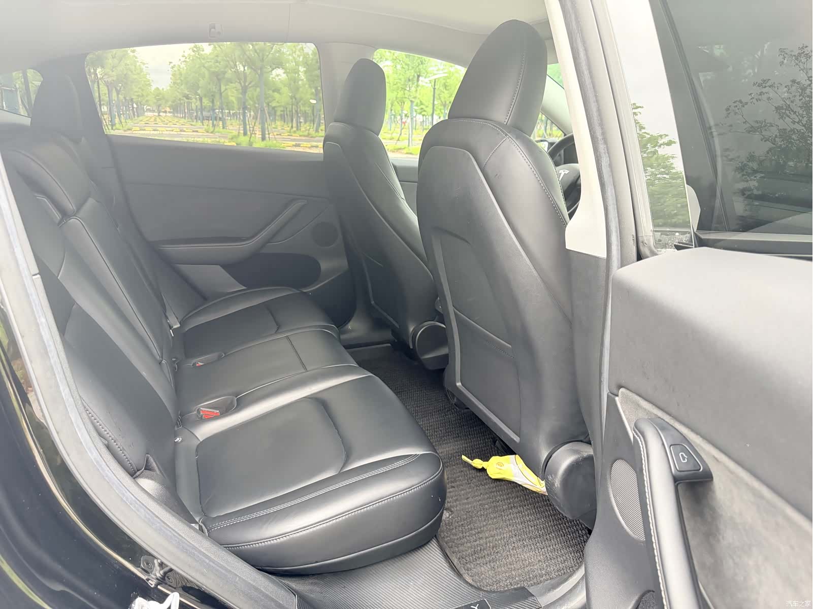 Tesla Model Y, 2023 10