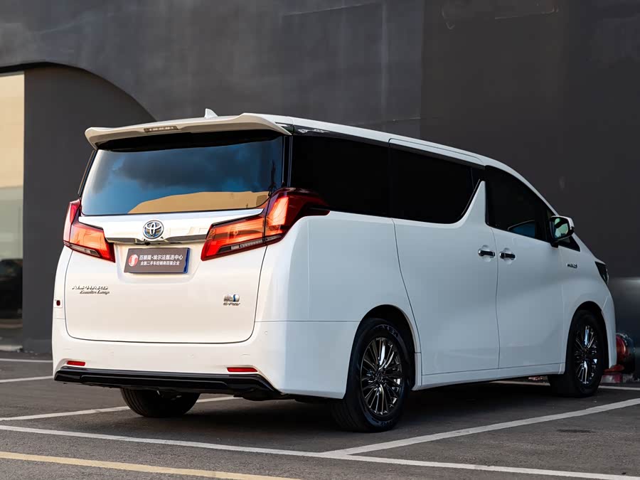 Toyota Alphard 2021, фото 16